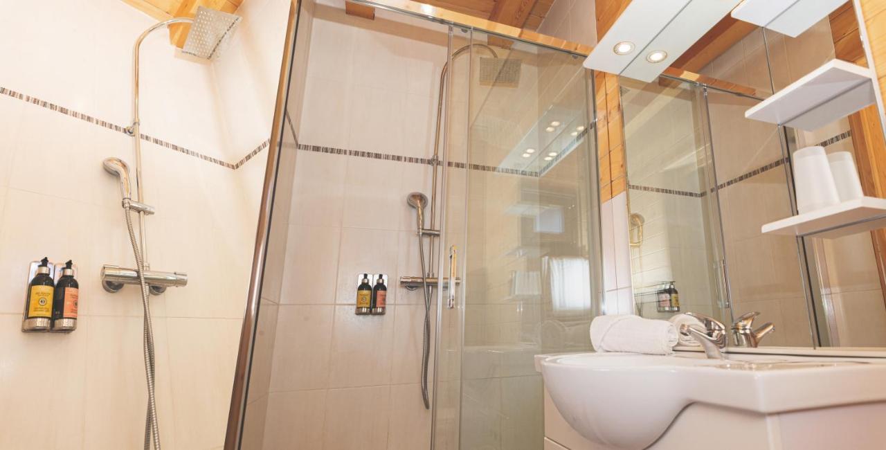 Le Loup Blanc Hotel 3*